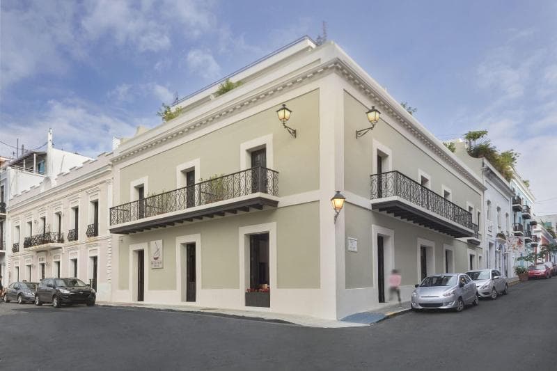 Decanter Hotel 3