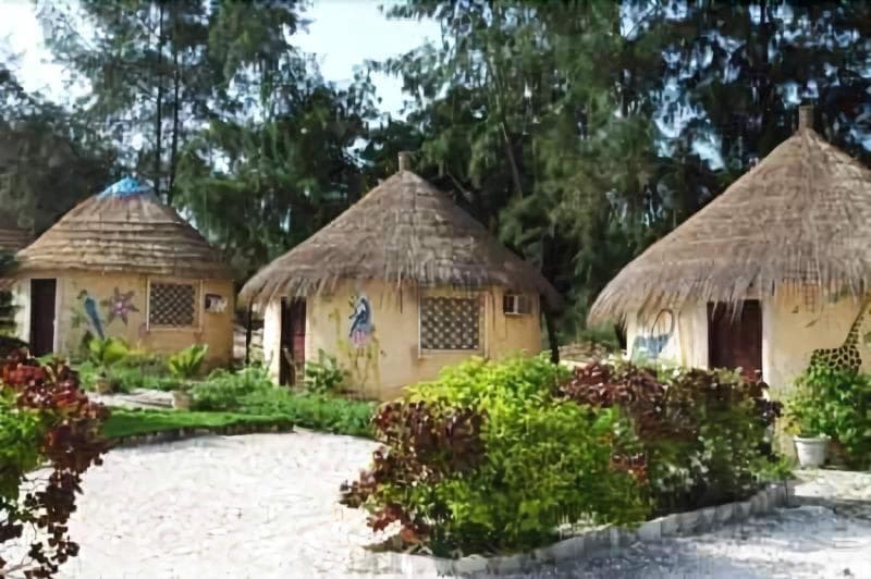 Hotel & Campement Du Lac Rose 3