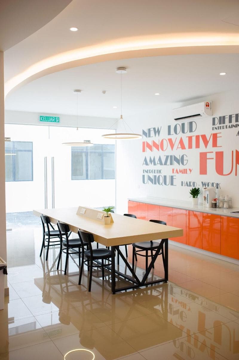Orange Hotels Kota Warisan 5