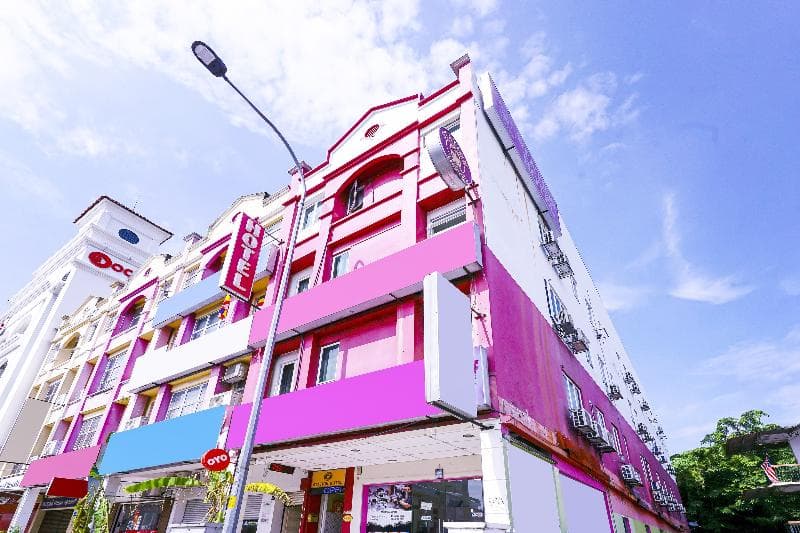 Oyo 90486 Station Hotel 3