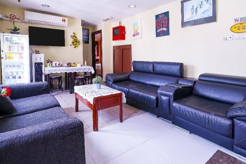 Oyo 90486 Station Hotel photo 1