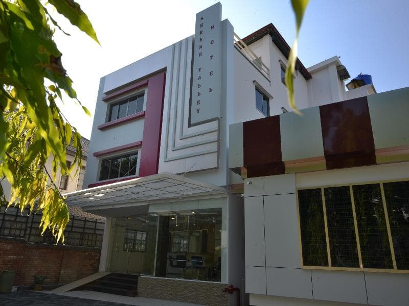 Serene Valley Hotel 3