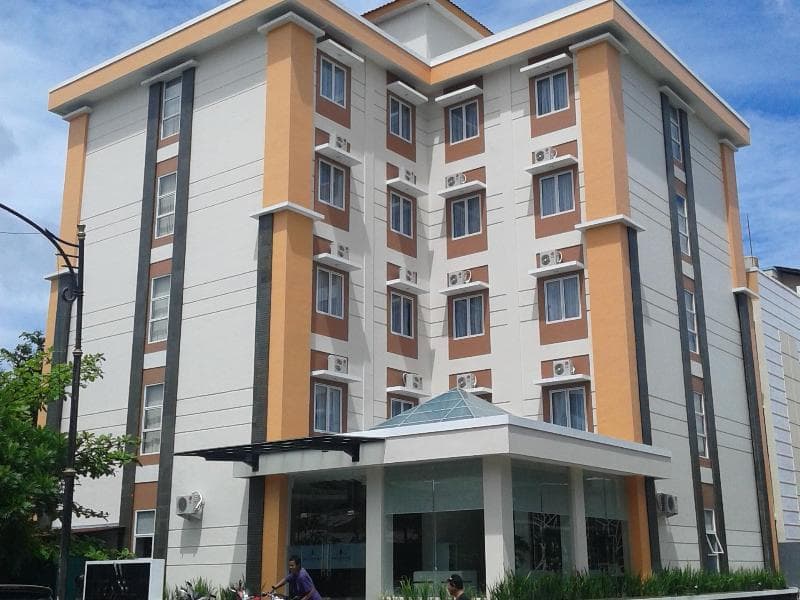 Skyward Hotel 3