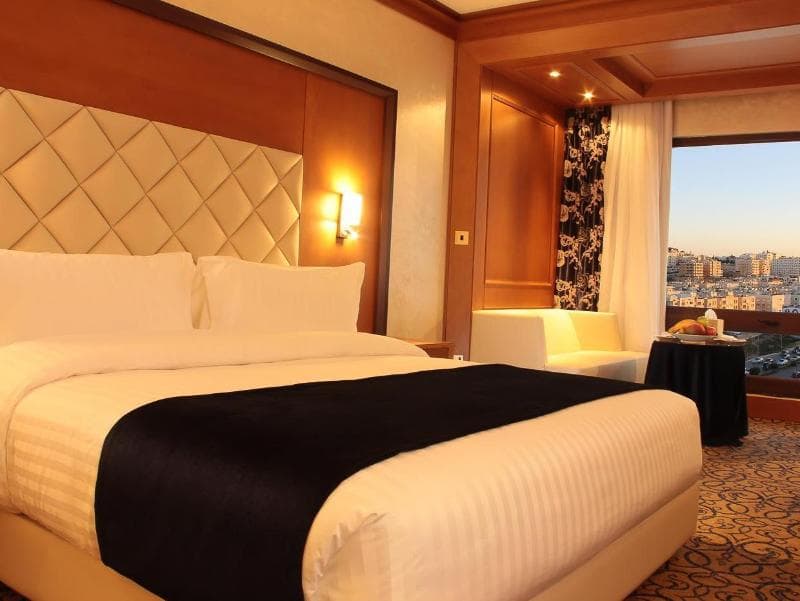 Thousand Nights Hotel 3