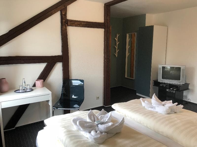 Riverside Inn 5