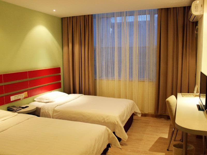Green Oasis Hotel main