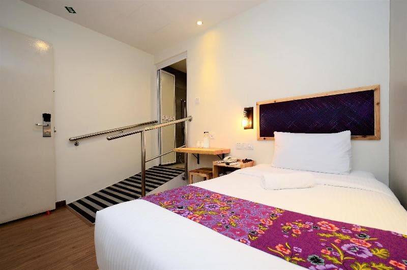 Artisan Eco Hotel main