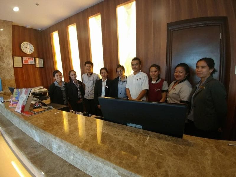 V Hotel And Apartel 5