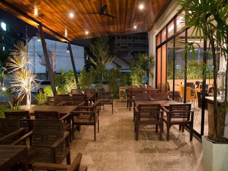 Green Hotel & Resort main