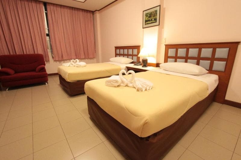 Rattana Park Hotel 5