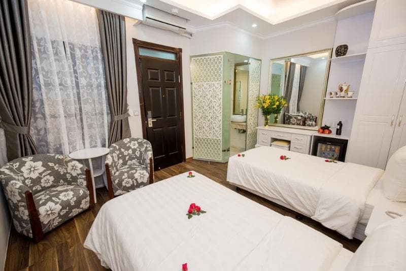 Little Hanoi Deluxe Hotel main
