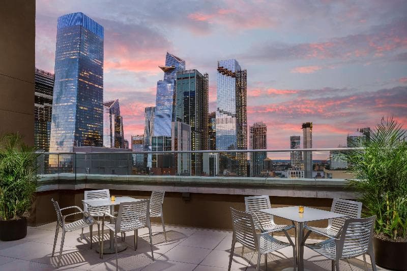 DoubleTree by Hilton New York Times Square South 5