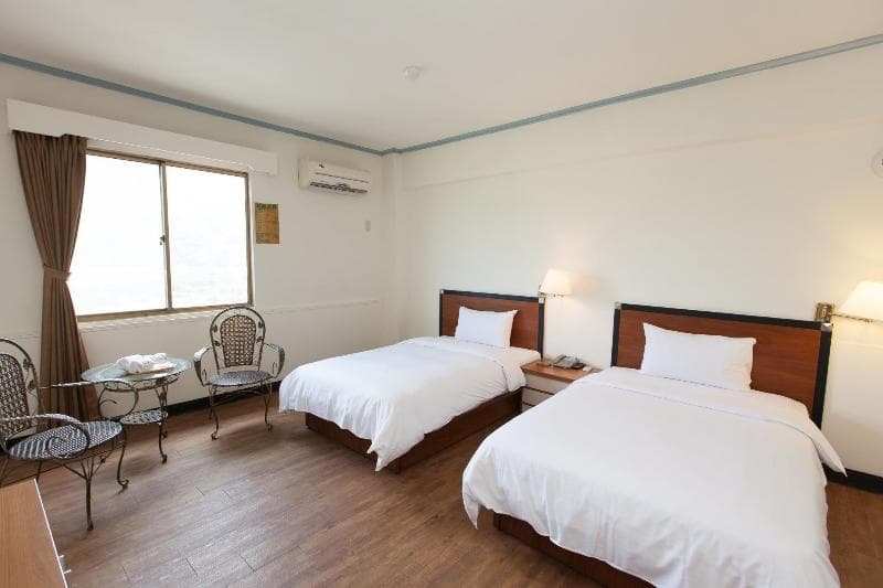 Yawan Hotel main
