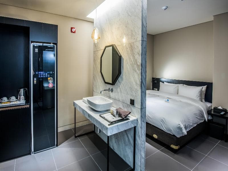 Rivertain Hotel 5