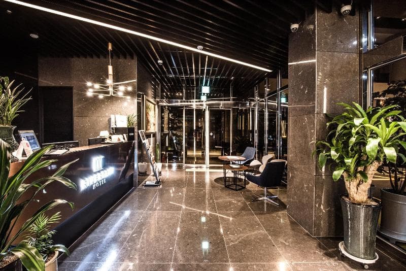 Rivertain Hotel 2