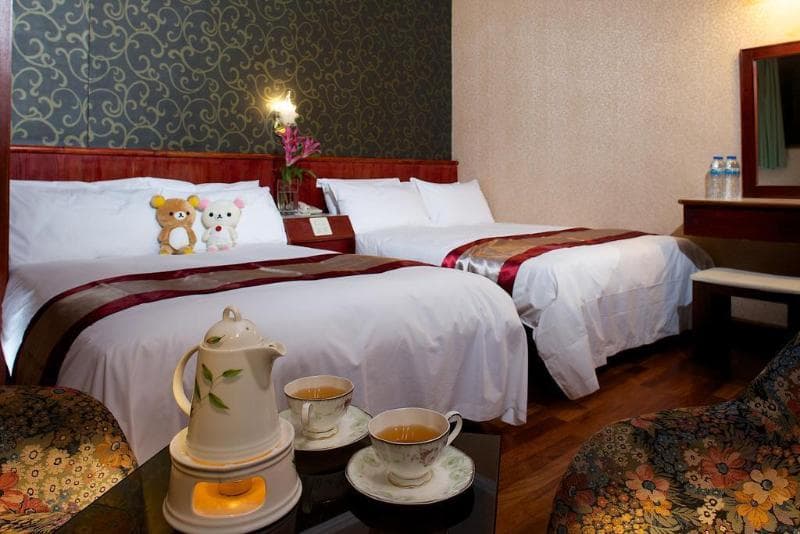 Gene Long Haiy Att Hotel main