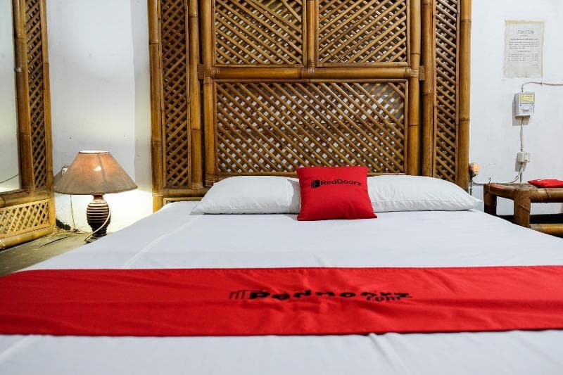 RedDoorz Plus Near Jalan Baru Bogor 3