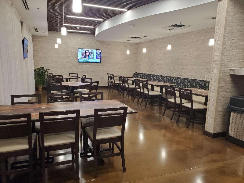 Best Western Plus Lakeview Hotel 4
