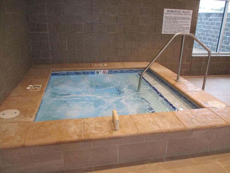 Best Western Plus Lakeview Hotel 5