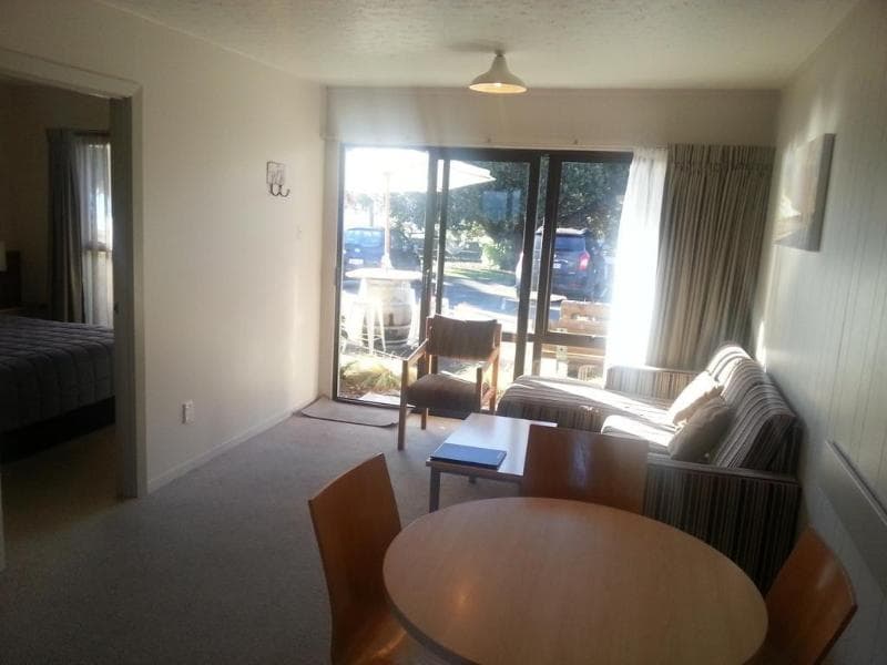 Akaroa Waterfront Motels 2