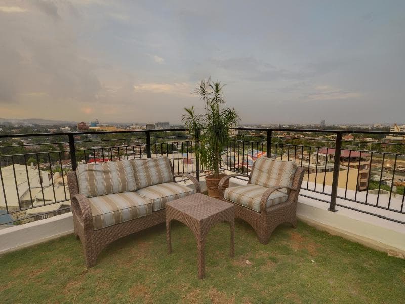 Zerenity Hotel And Suites photo 1