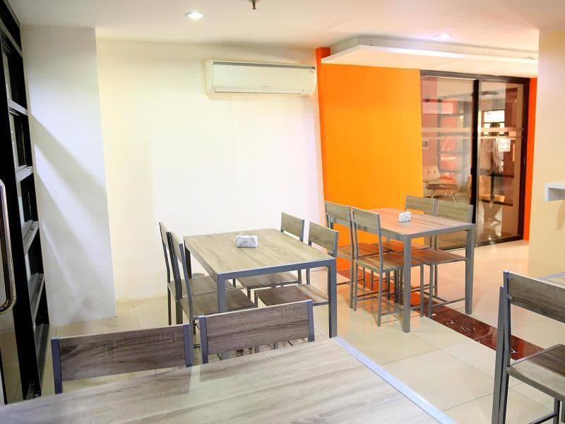 Travelbee Business Inn 4