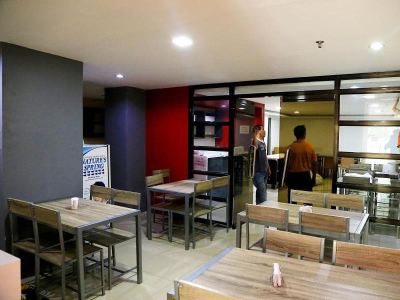 Travelbee Business Inn 5