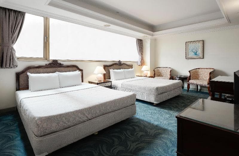 Forbes Hotel 4