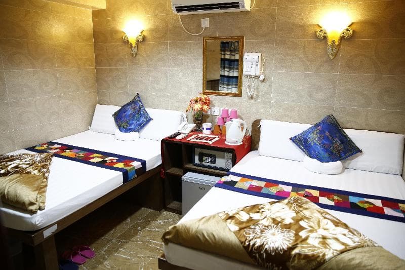 Sandhu Hotel 3