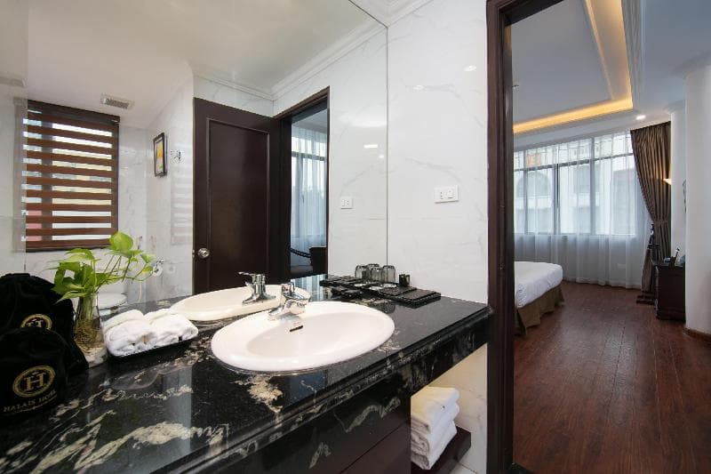 Halais Hotel photo 1