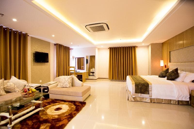 West Hotel 1