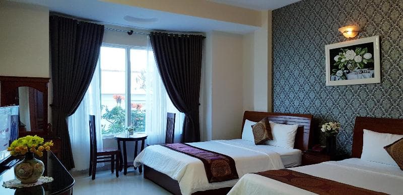 Queen Garden Hotel main