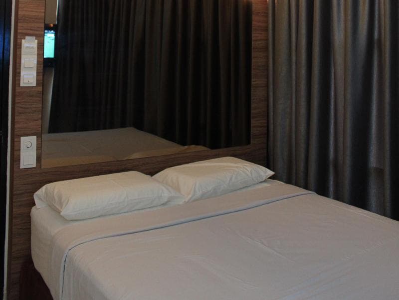 Dream Hotel 5