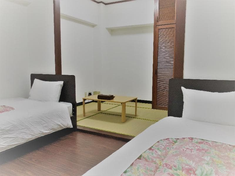 Sunset Hills Inn Naha main