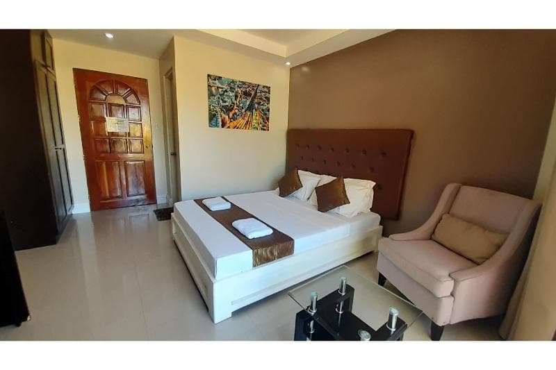 Oyo 514 Adelaida Pensionne Hotel main