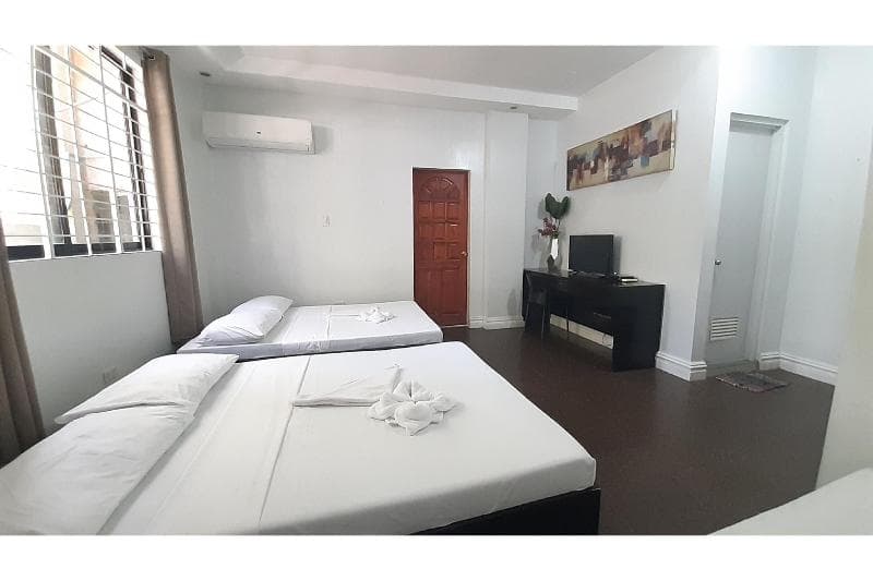 Oyo 514 Adelaida Pensionne Hotel photo 1