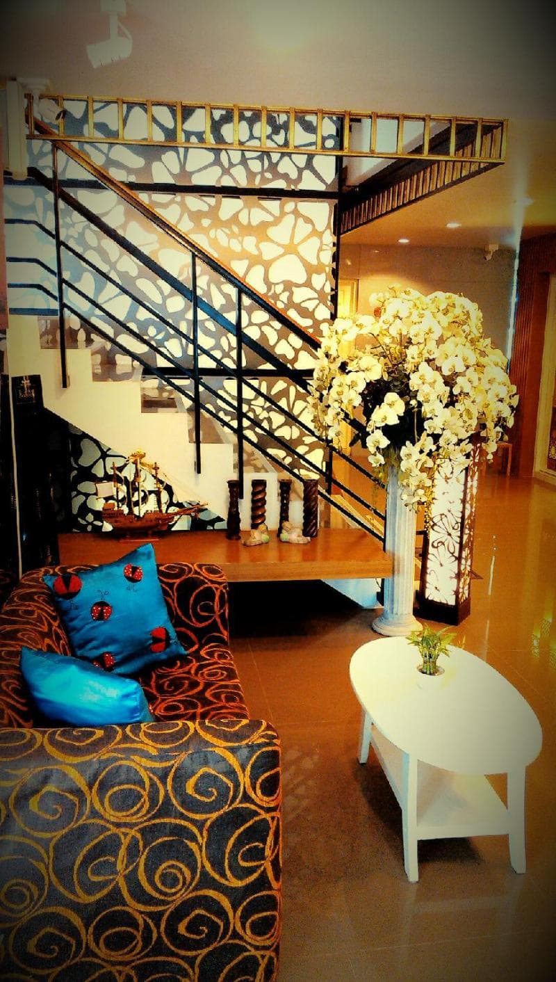 Prasert Place main