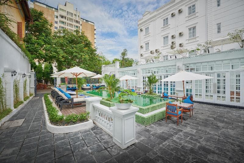 Manoir Des Arts Hotel 3