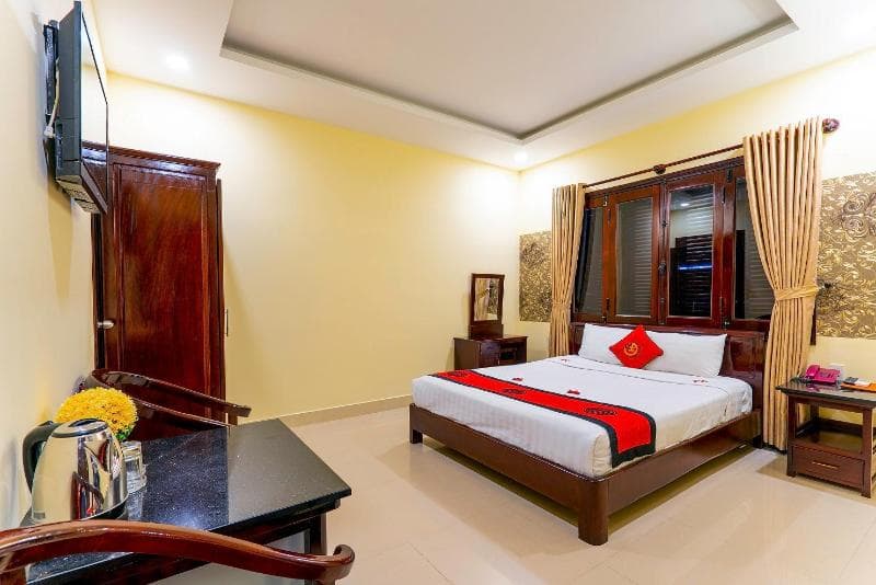 Golden River Hotel photo 1