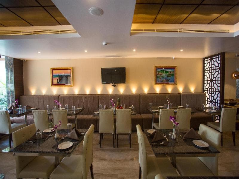 Crossway Parklane Airport Hotel Chennai 2