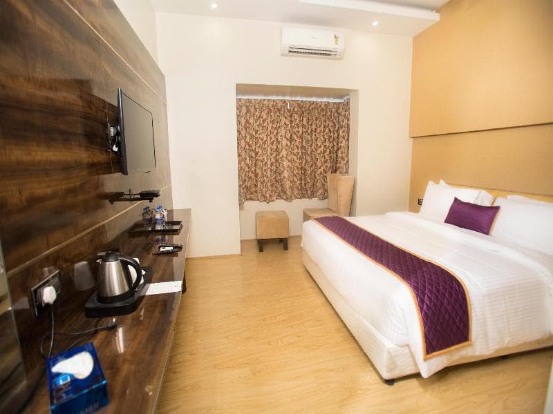 Crossway Parklane Airport Hotel Chennai 3
