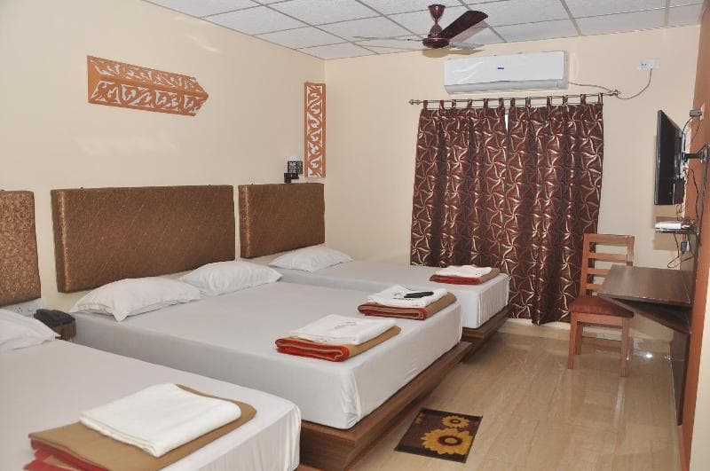 Hotel Shreesh photo 1
