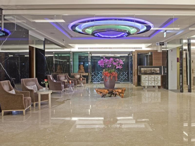 Renyi Lake Hotel 3