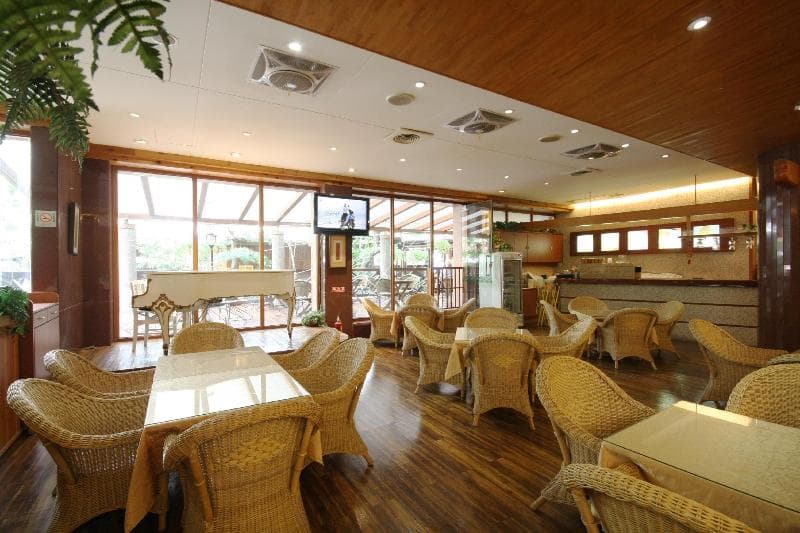 Ku Kuan Hotel main