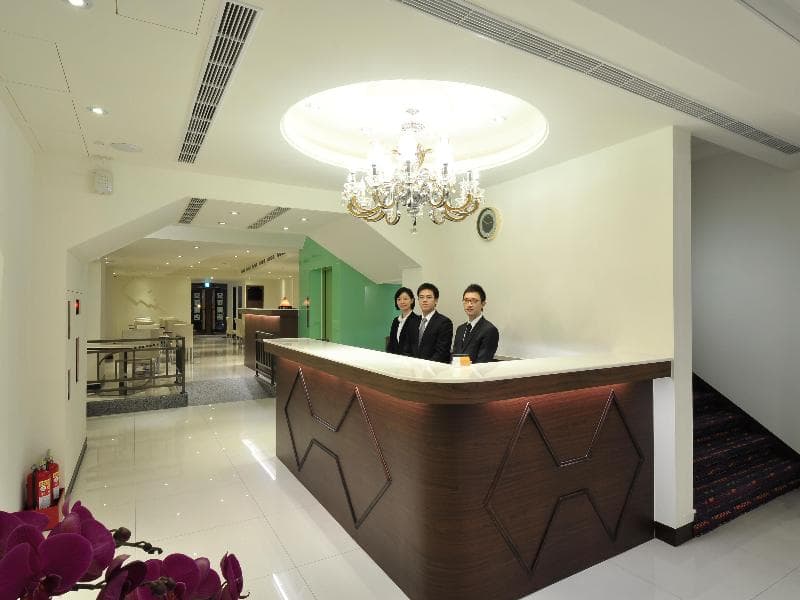 Bravo Hotel main
