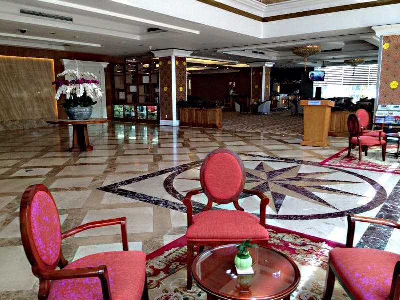 Petro Hotel main