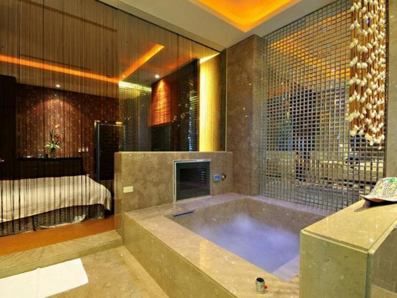 Dubai Motel main