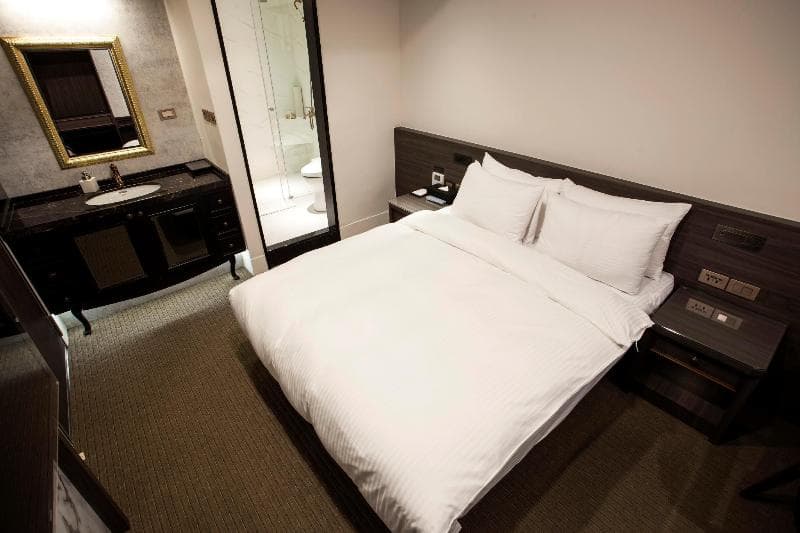 Dream Mansion Hotel 4