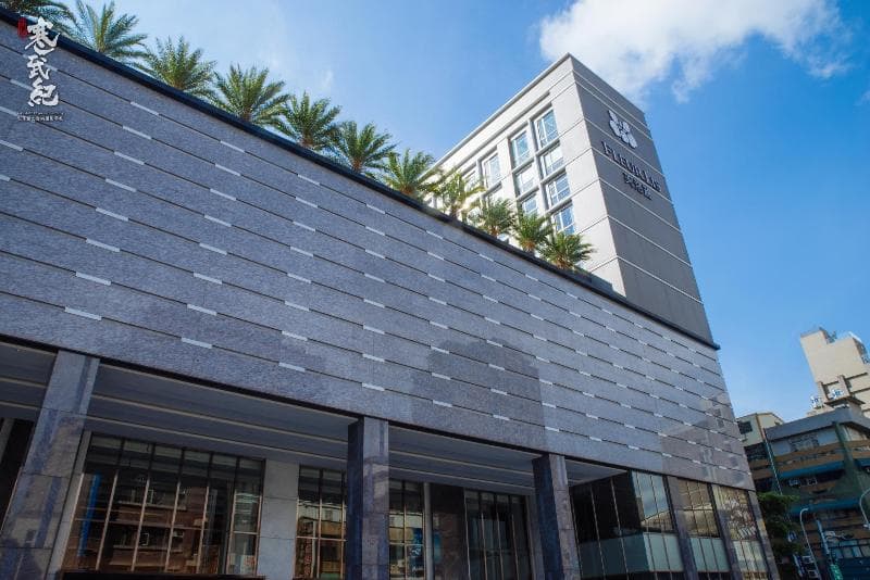 Fleur Lis Hotel main