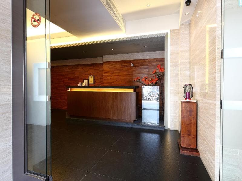 Royal Garden Hotel 3
